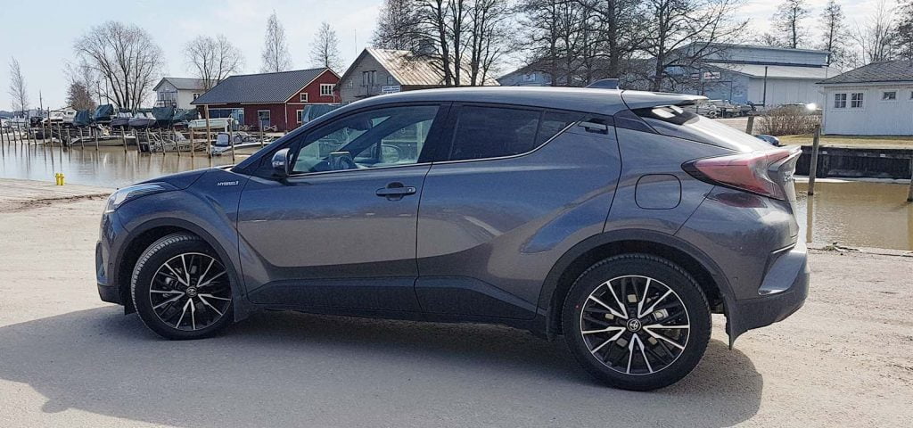 Koeajossa uuden sukupolven Toyota Koeajossa uuden sukupolven Toyota