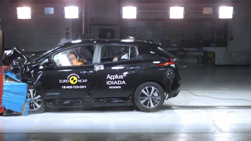 Nissan Leaf menestyi historian kovimmassa Euro NCAP-testissä