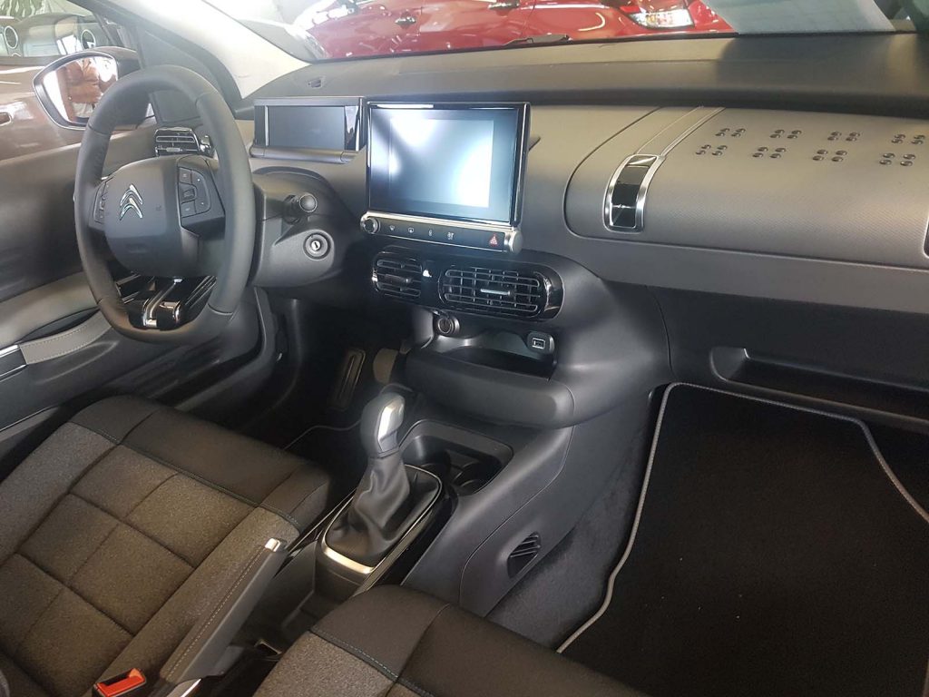 Koeajossa uusi Citroen C4 Cactus Koeajossa uusi Citroen C4 Cactus