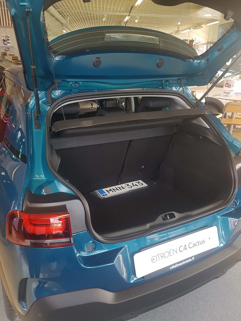 Koeajossa uusi Citroen C4 Cactus Koeajossa uusi Citroen C4 Cactus