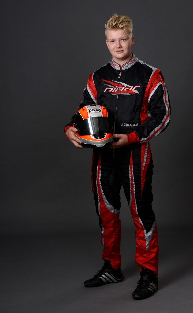 Basso Building Systems Oy sponsoroi lapualaista kartinglupausta Basso Building Systems Oy sponsoroi lapualaista kartinglupausta