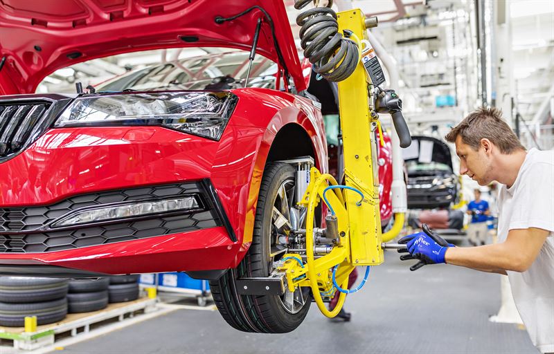 ŠKODA käynnisti uudistetun SUPERB-mallin tuotannon ŠKODA käynnisti uudistetun SUPERB-mallin tuotannon