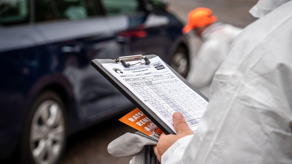 Rengasratsioissa harvoille huomautettavaa – Syksyn ensiliukkailla tarvitaan talvirenkaita Rengasratsioissa harvoille huomautettavaa – Syksyn ensiliukkailla tarvitaan talvirenkaita