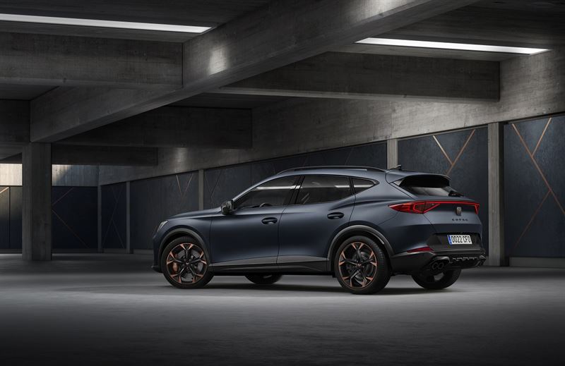 Esirippu nousee – uusi CUPRA Formentor Esirippu nousee – uusi CUPRA Formentor