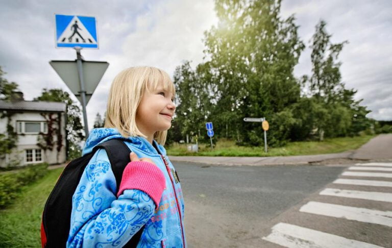 Valmenna lapsi koulutielle: vinkkejä vanhemmille