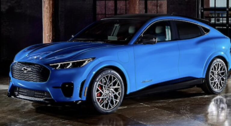 Luokkansa nopein – Ford Mustang Mach-E GT – saapuu Eurooppaan